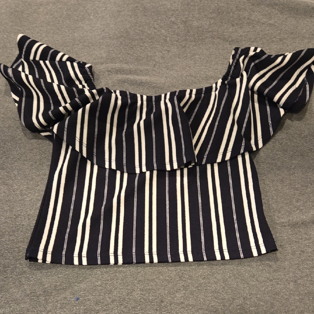 AKIRA Black and White Ruffle Blouse